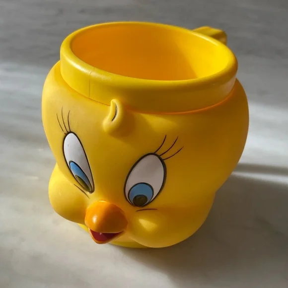 Vintage 90’s Tweety Bird Cup. Very nice! - Picture 1 of 5